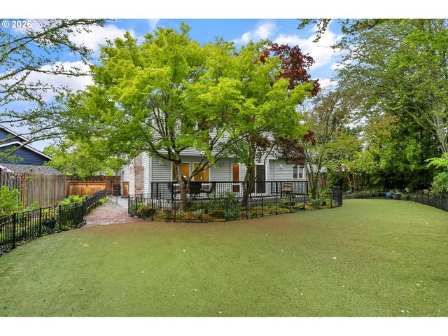 17932 Nw LONE ROCK Dr, Portland, OR 97229