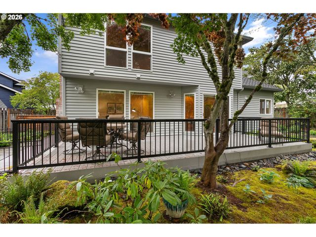 17932 Nw LONE ROCK Dr, Portland, OR 97229
