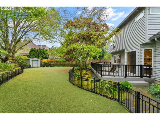 17932 Nw LONE ROCK Dr, Portland, OR 97229