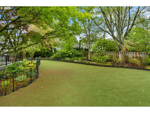 17932 Nw LONE ROCK Dr, Portland, OR 97229