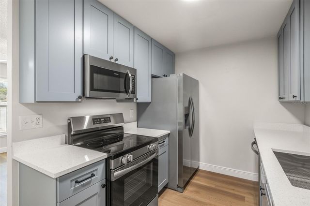 14309 VILLAGE VIEW DRIVE, Tampa, FL 33624