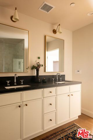 931 S Sycamore Avenue, Los Angeles, CA 90036