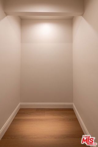 931 S Sycamore Avenue, Los Angeles, CA 90036