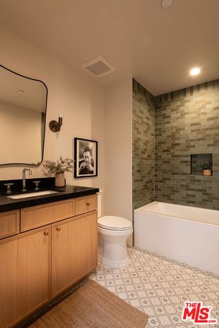 931 S Sycamore Avenue, Los Angeles, CA 90036