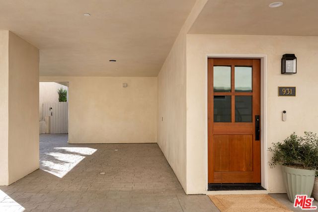 931 S Sycamore Avenue, Los Angeles, CA 90036