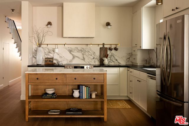 931 S Sycamore Avenue, Los Angeles, CA 90036