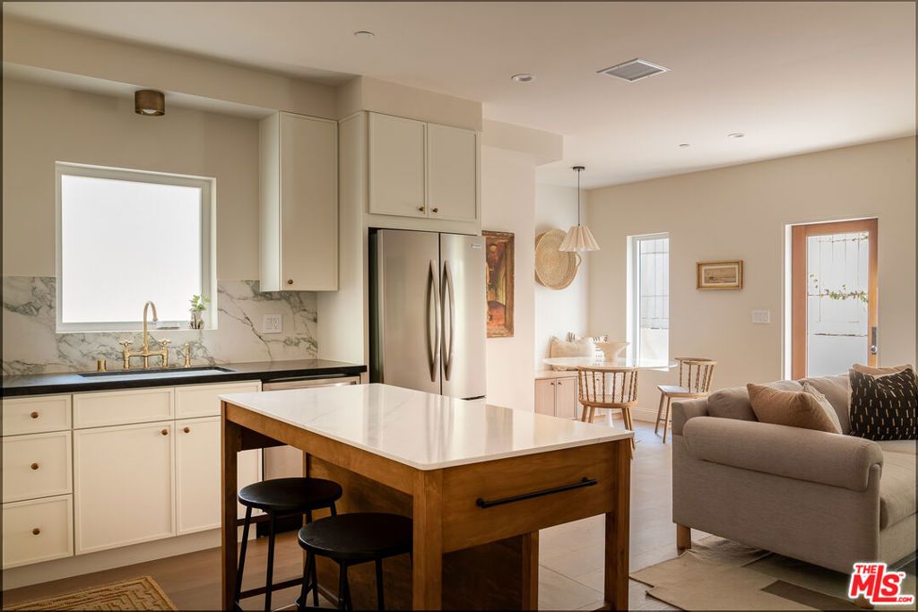 931 S Sycamore Avenue, Los Angeles, CA 90036