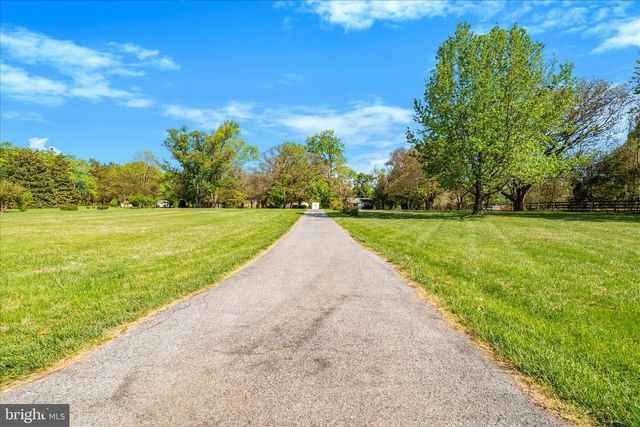 5301 BROOKEVILLE RD, Gaithersburg, MD 20882