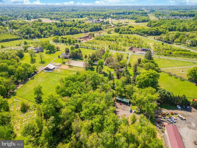 5301 BROOKEVILLE RD, Gaithersburg, MD 20882