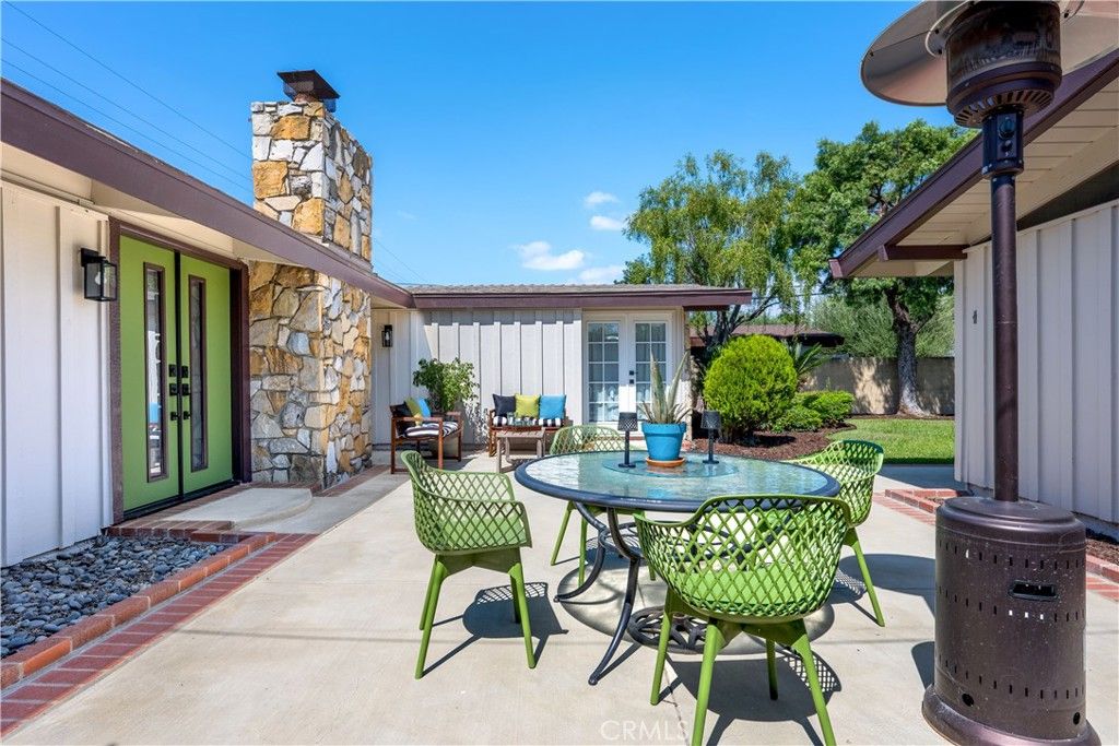 3327 Karen, Long Beach, CA 90808 — exterior