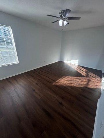 5550 N Braeswood Boulevard 147, Houston, TX 77096