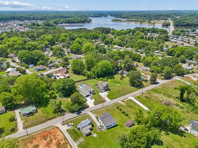 805 N Jefferson St, Winchester, TN 37398