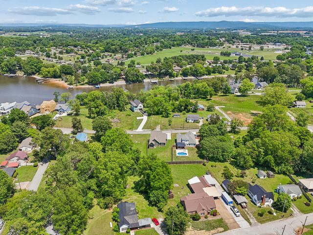 805 N Jefferson St, Winchester, TN 37398