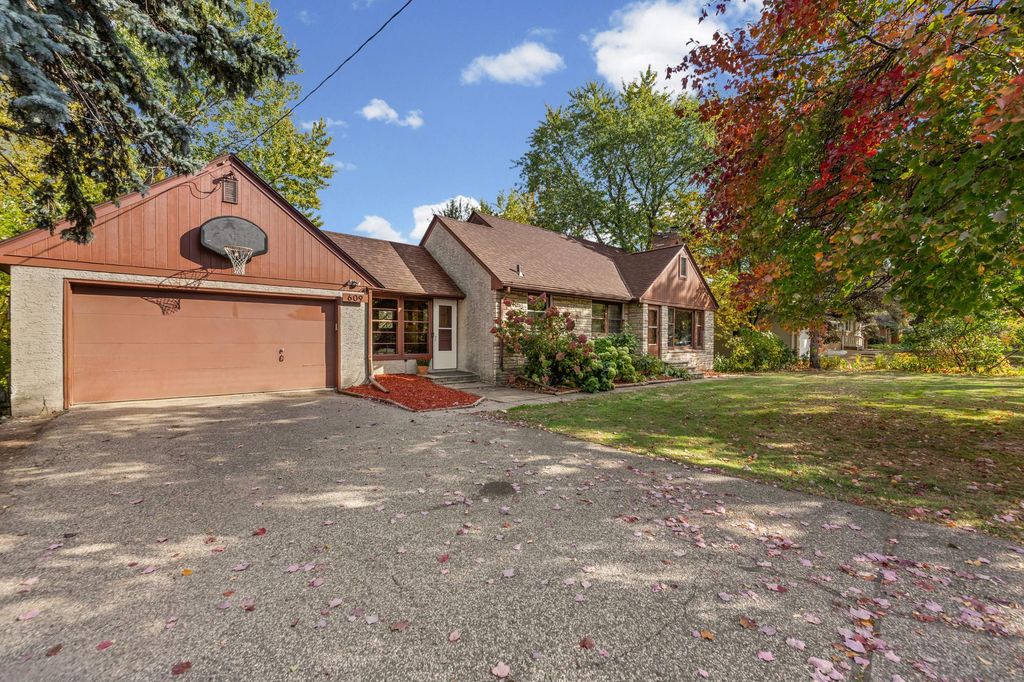 609 Silver Lake Road NW, New Brighton, MN 55112 — photo 3