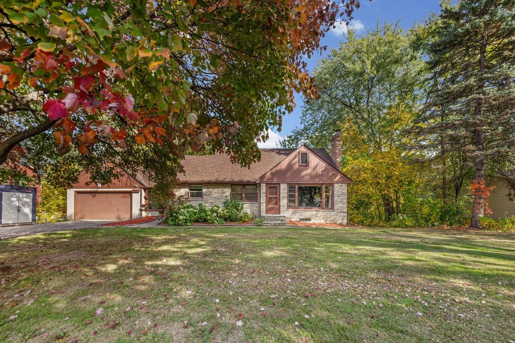 609 Silver Lake Road NW, New Brighton, MN 55112 — photo 5
