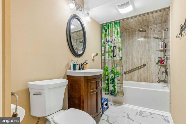 3006 WILD RUN RD, Pennsburg, PA 18073