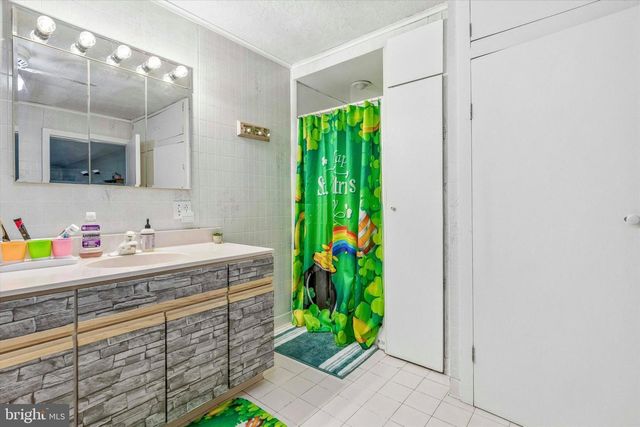 3006 WILD RUN RD, Pennsburg, PA 18073