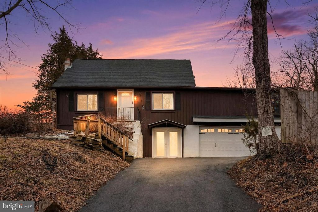 3006 WILD RUN RD, Pennsburg, PA 18073