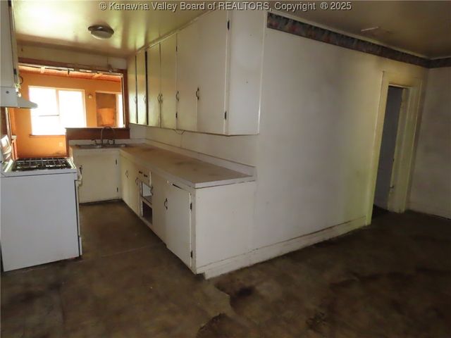 4501 Victoria Road, Charleston, WV 25312