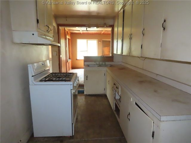 4501 Victoria Road, Charleston, WV 25312