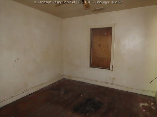 4501 Victoria Road, Charleston, WV 25312