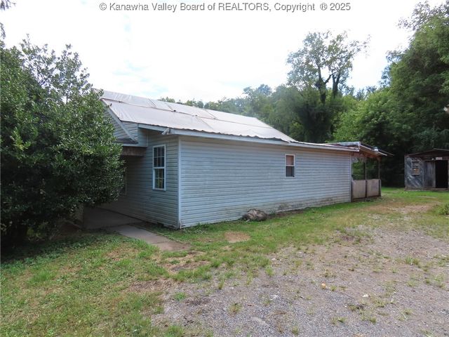 4501 Victoria Road, Charleston, WV 25312