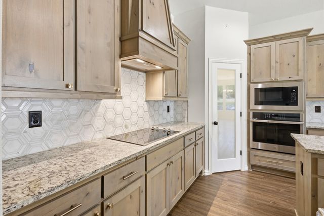 410 Silo Court, Waxahachie, TX 75167