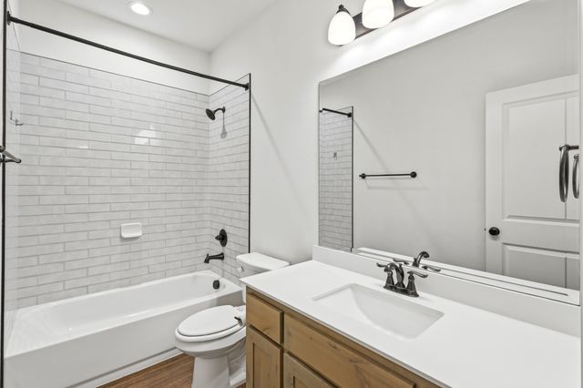 410 Silo Court, Waxahachie, TX 75167