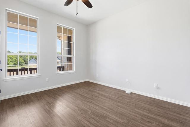 410 Silo Court, Waxahachie, TX 75167