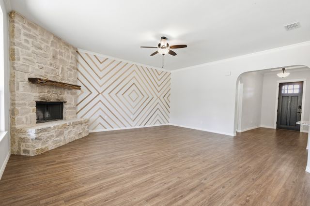 410 Silo Court, Waxahachie, TX 75167