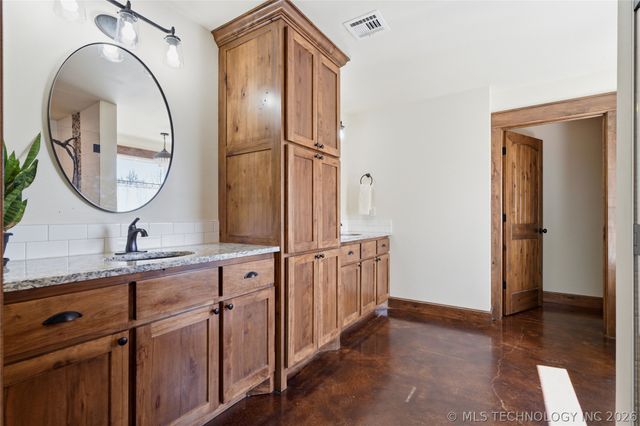 4920 E 73rd Street S, Muskogee, OK 74403