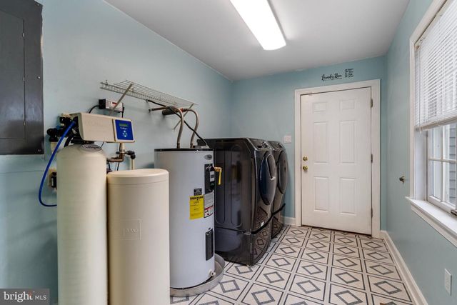 101 VERONICA LN, Charles Town, WV 25414