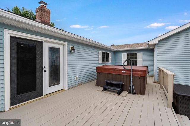 101 VERONICA LN, Charles Town, WV 25414