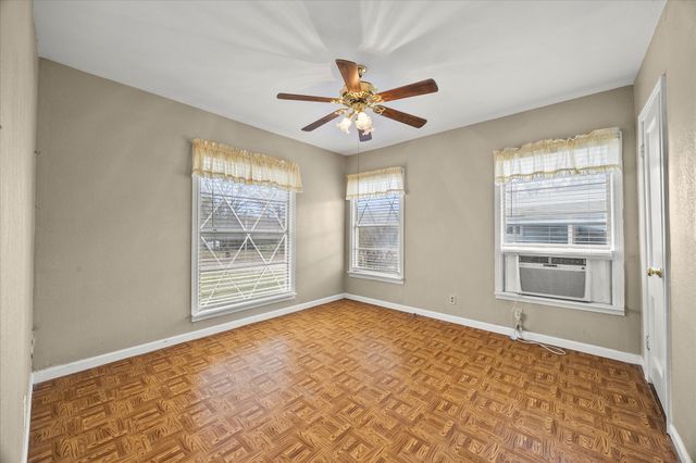 302 S Clark Street, Rockwall, TX 75087