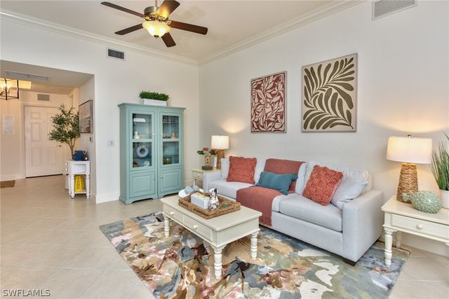 9242 Tesoro LN 1-102, Naples, FL 34114