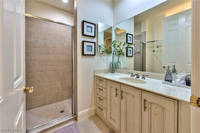 9242 Tesoro LN 1-102, Naples, FL 34114