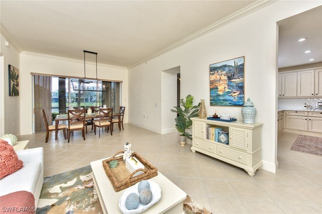 9242 Tesoro LN 1-102, Naples, FL 34114