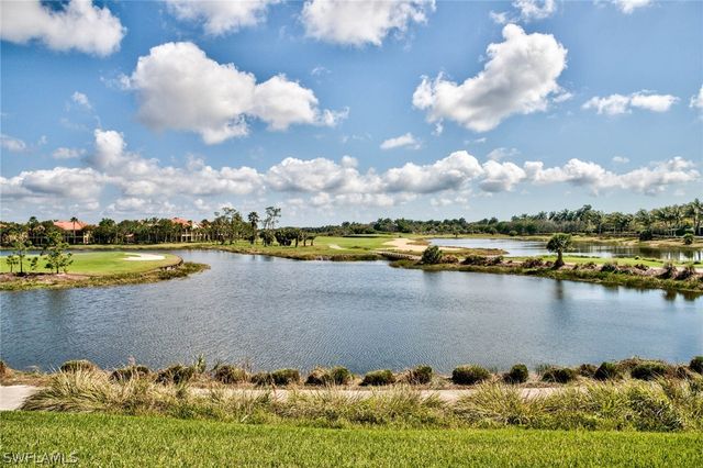 9242 Tesoro LN 1-102, Naples, FL 34114