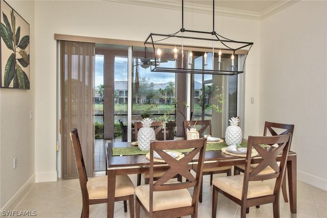 9242 Tesoro LN 1-102, Naples, FL 34114