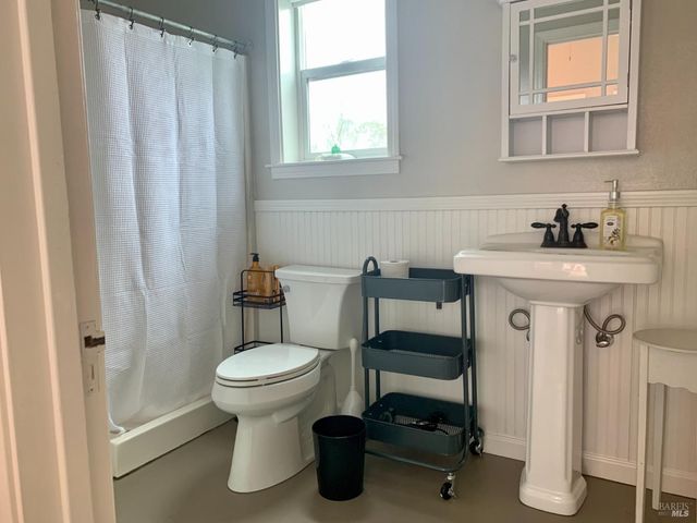 4605 Gravenstein Hwy N, Sebastopol, CA 95472