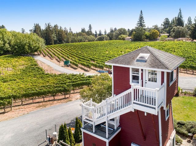 4605 Gravenstein Hwy N, Sebastopol, CA 95472