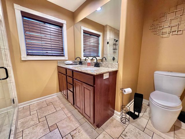 712 Maple Lane, Newburgh, IN 47630