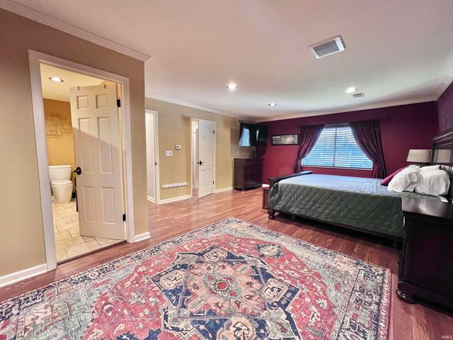 712 Maple Lane, Newburgh, IN 47630