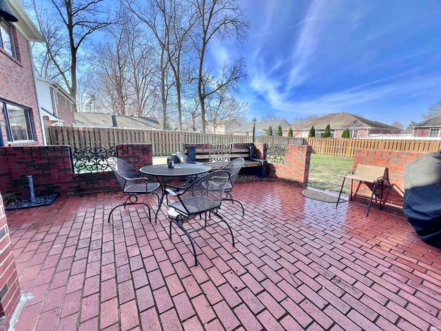 712 Maple Lane, Newburgh, IN 47630