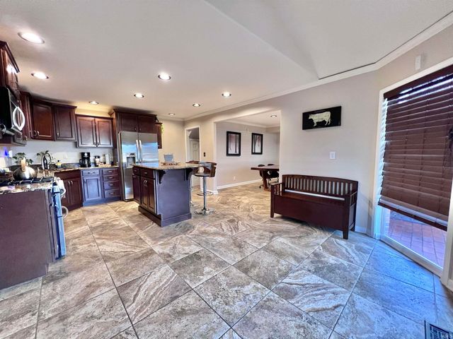 712 Maple Lane, Newburgh, IN 47630