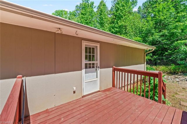 5404 Pine Level Drive, Browns Summit, NC 27214