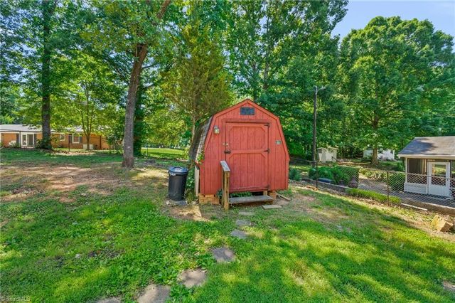 5404 Pine Level Drive, Browns Summit, NC 27214