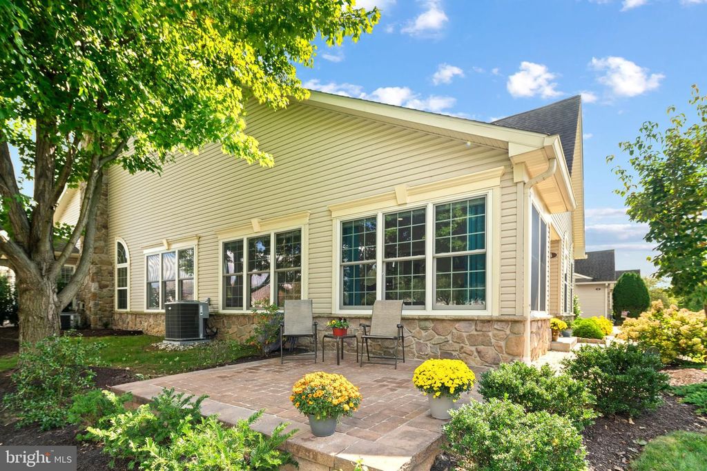 6 SHADY BROOK DR, LANGHORNE, PA 19047 — photo 4