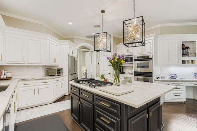 31 Glenleigh Place, The Woodlands, TX 77381