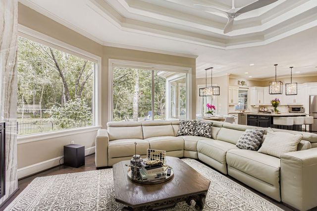 31 Glenleigh Place, The Woodlands, TX 77381